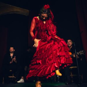 Mujer bailando flamenco